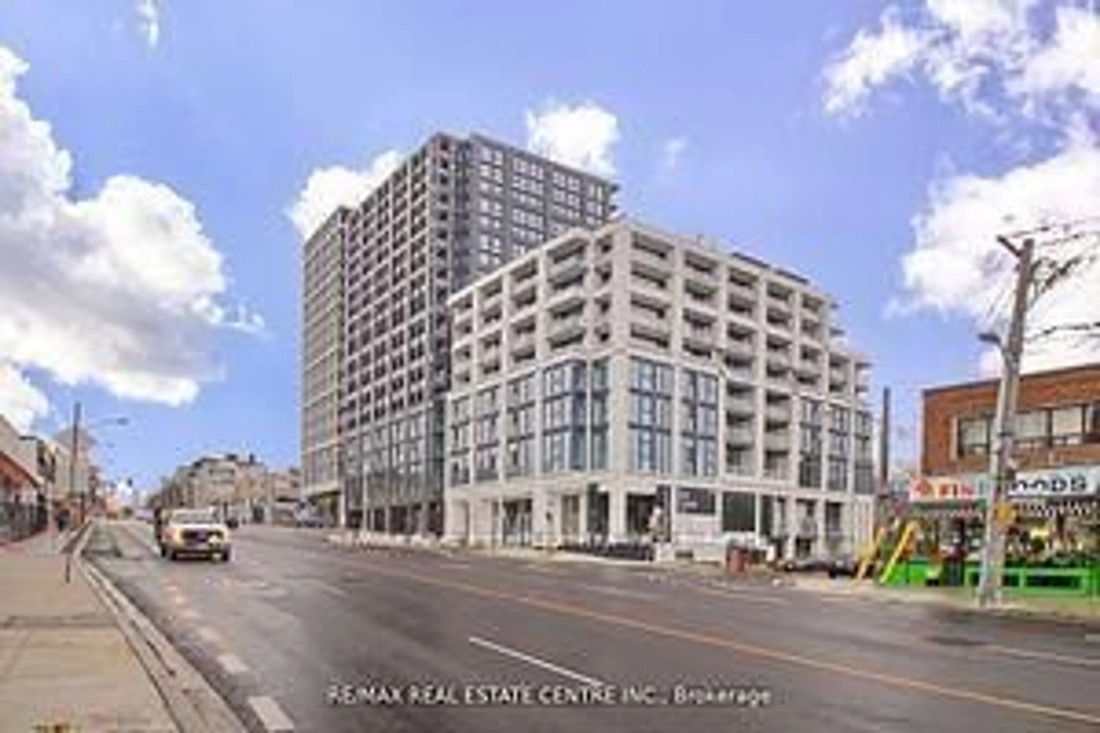 Unknown for 2020 Bathurst St #211, Toronto Ontario M6C 2B9