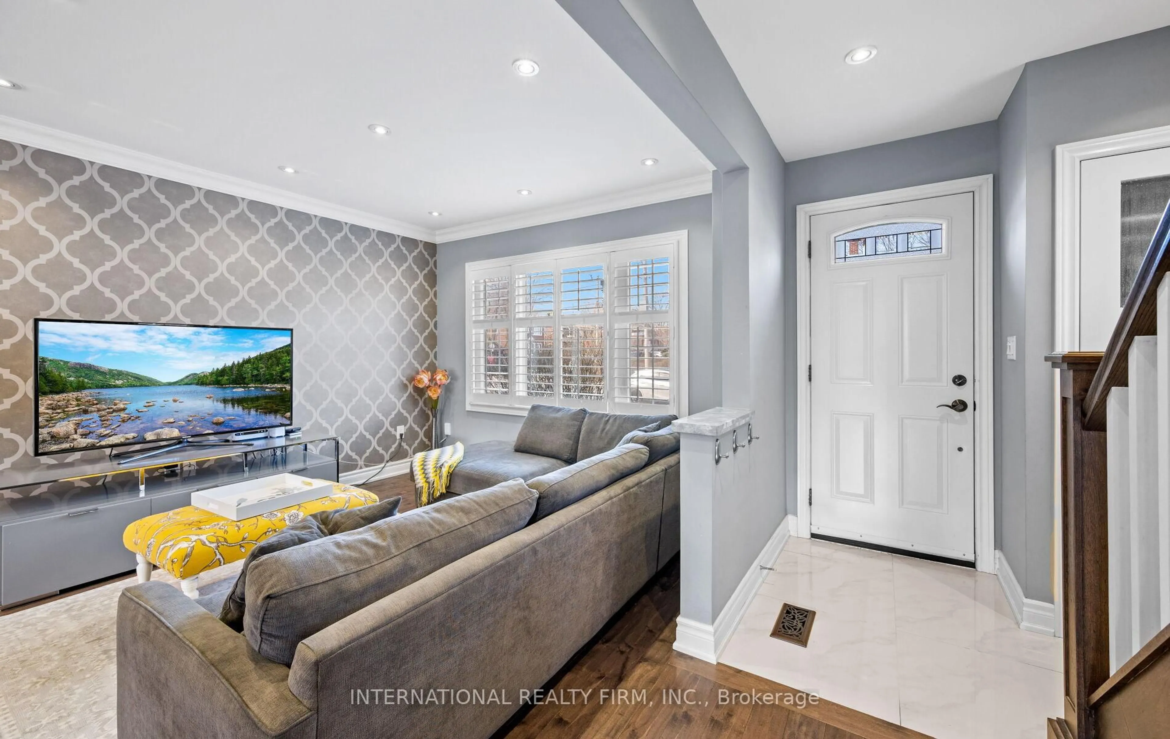Unknown for 49 Brentcliffe Rd, Toronto Ontario M4G 3Y4