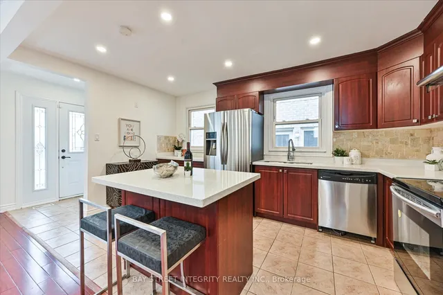 Additional property image - 435 Cummer Ave