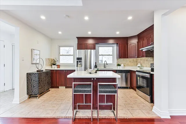 Additional property image - 435 Cummer Ave