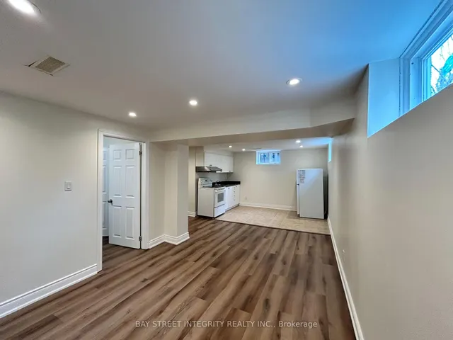 Additional property image - 435 Cummer Ave