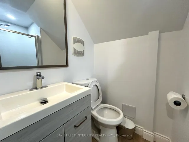 Additional property image - 435 Cummer Ave