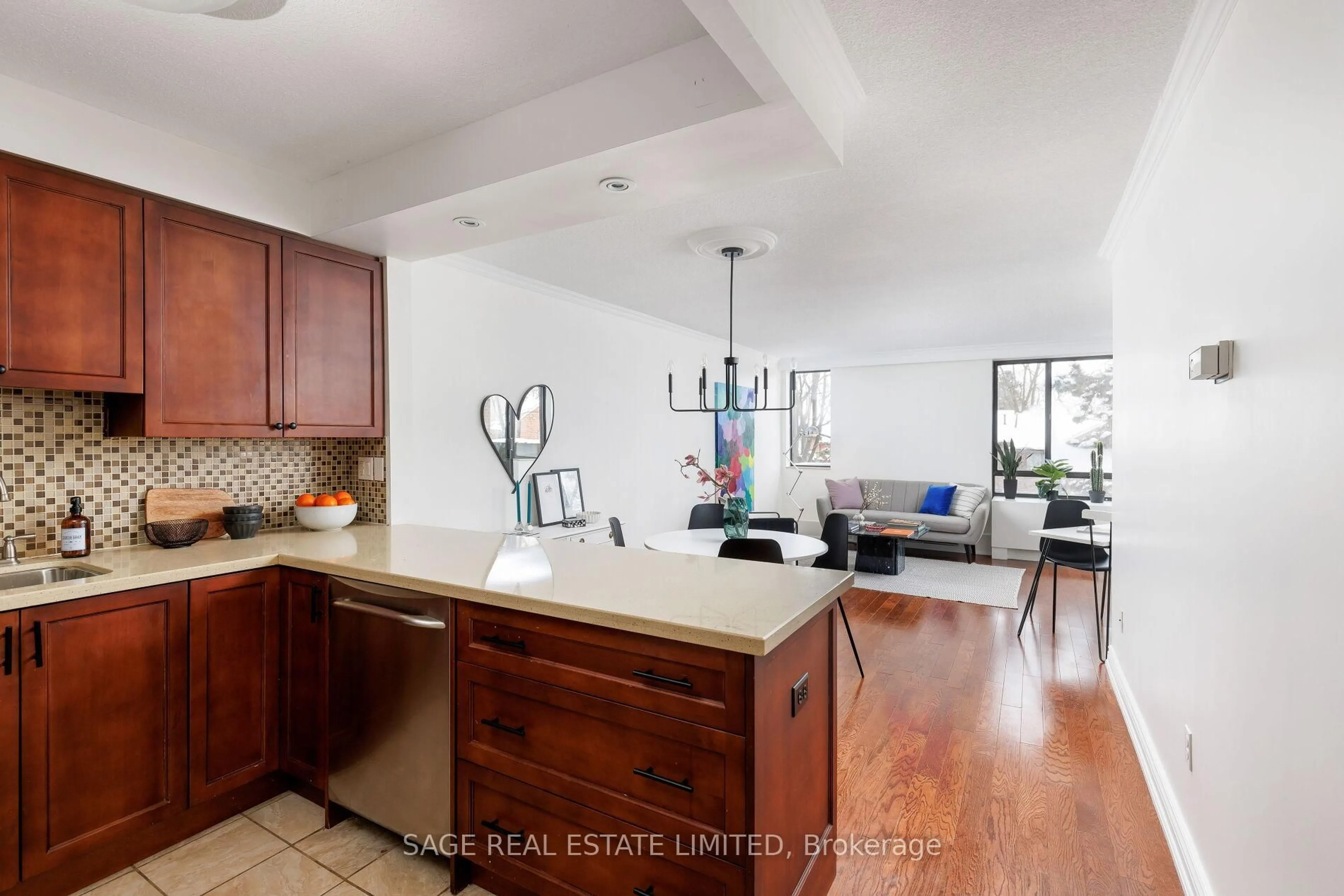 Open concept kitchen, ceramic/tile floor for 40 Sylvan Valley Way #512, Toronto Ontario M5M 4M3