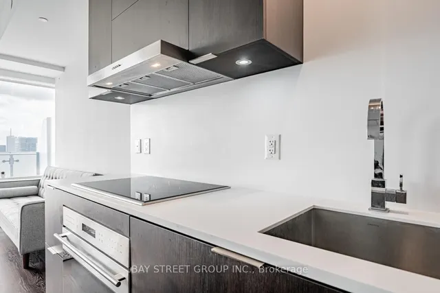 Additional property image - 1 Bloor St Unit 5105