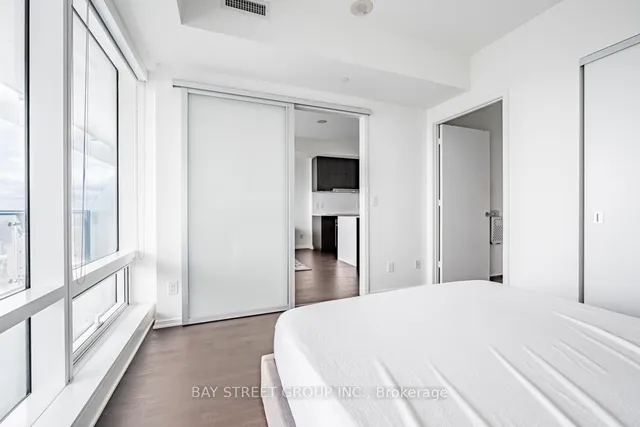 Additional property image - 1 Bloor St Unit 5105