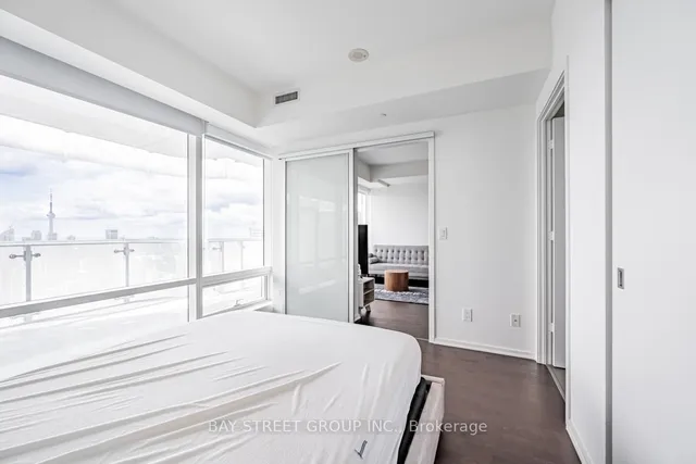 Additional property image - 1 Bloor St Unit 5105