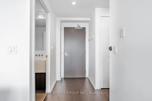 Additional property image - 1 Bloor St Unit 5105