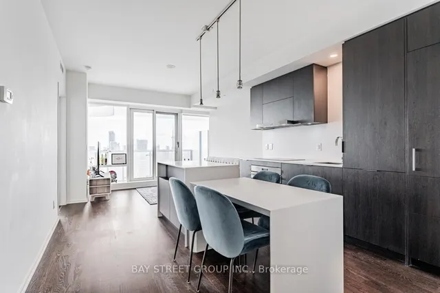 Additional property image - 1 Bloor St Unit 5105