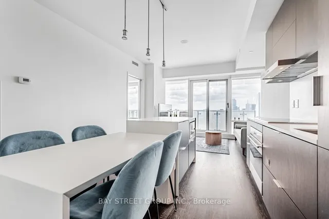 Additional property image - 1 Bloor St Unit 5105