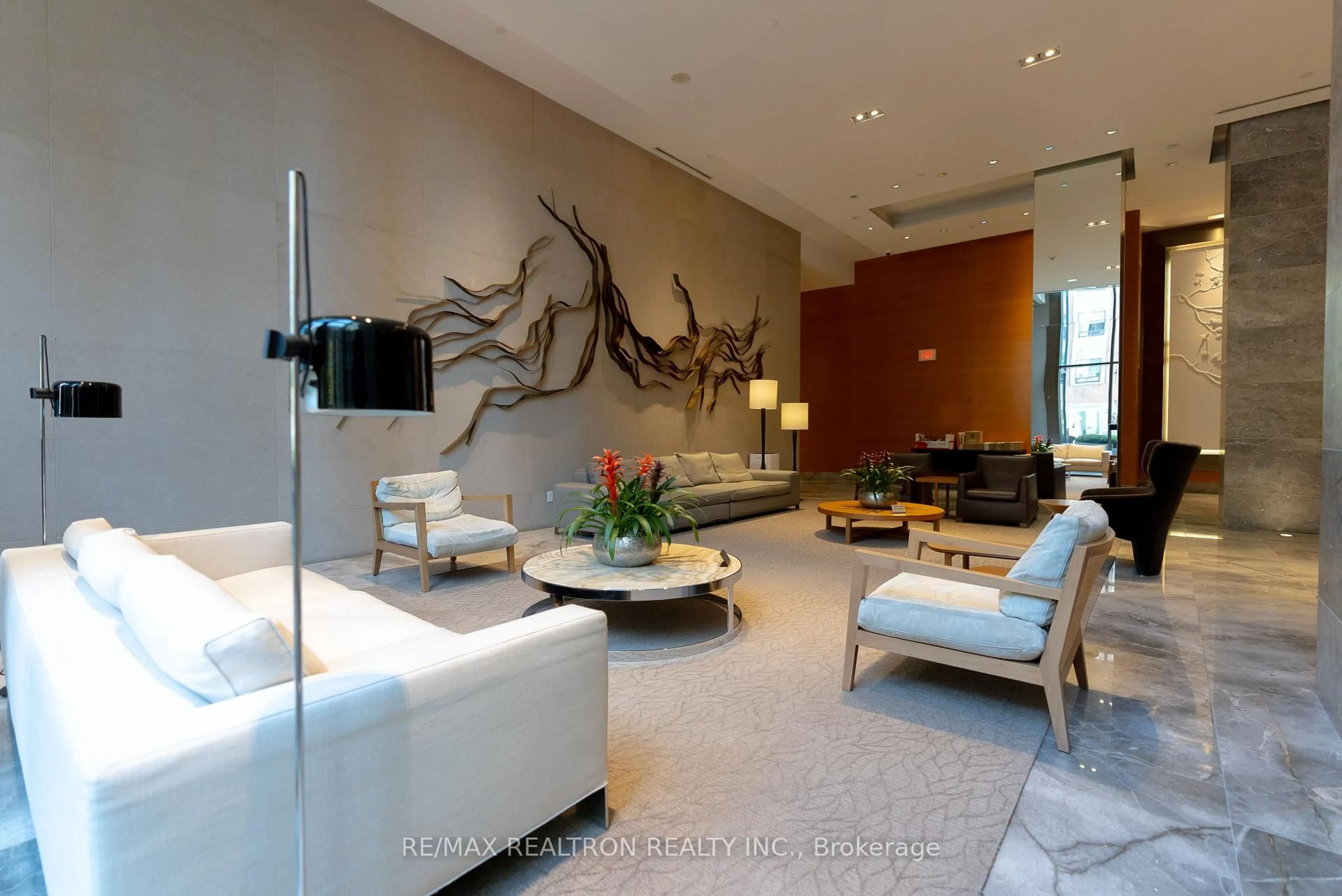 Lobby for 1 Bedford Rd #818, Toronto Ontario M5R 2J7