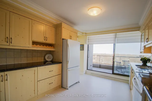 Additional property image - 20 Avoca Ave Unit 1502/03
