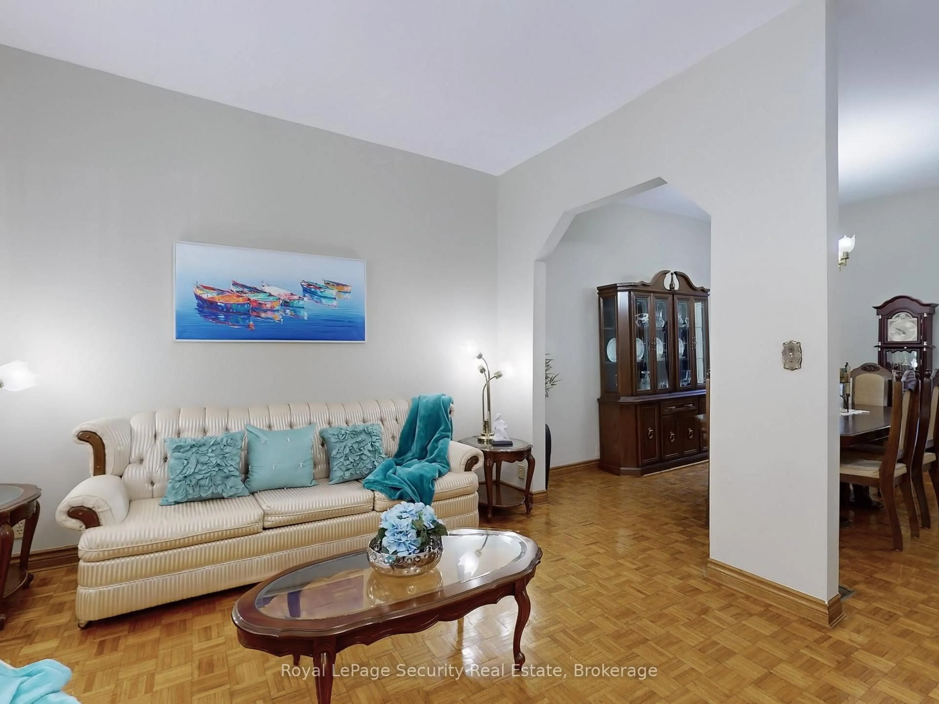 Living room with furniture, unknown for 281 Euclid Ave, Toronto Ontario M6J 2K1