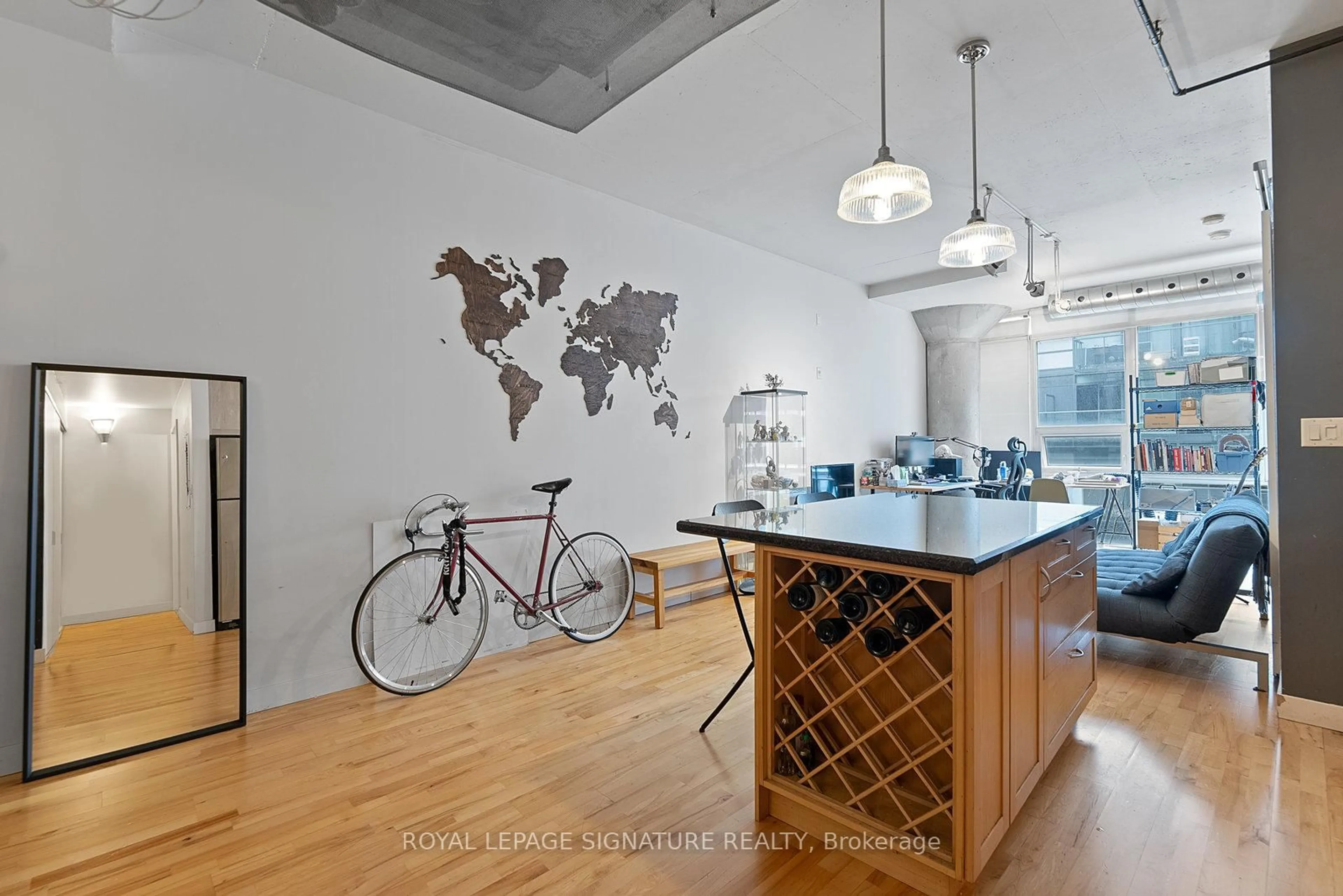 Unknown for 32 Stewart St #405, Toronto Ontario M5V 3T2