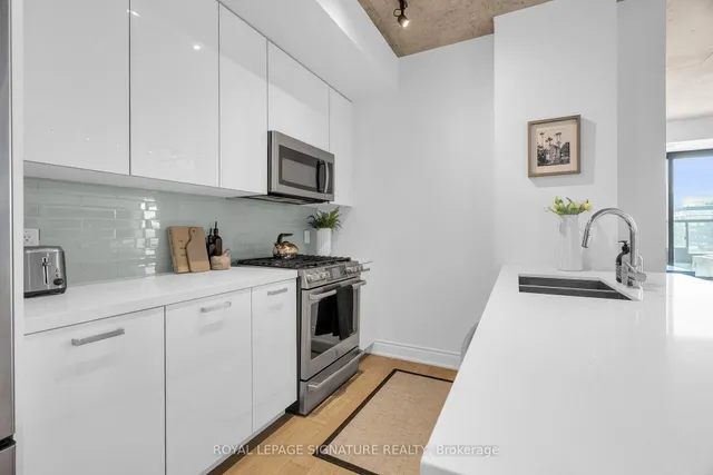 Additional property image - 608 Richmond St Unit 1105