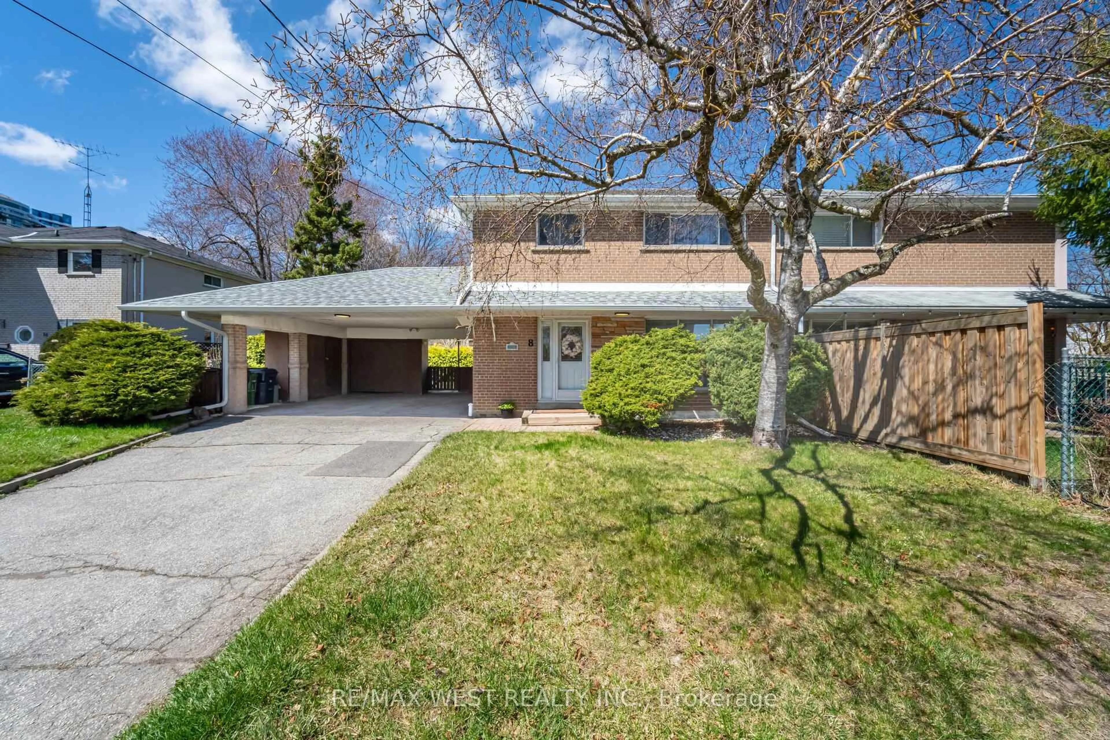 Unknown for 8 Logandale Rd, Toronto Ontario M2N 4H4