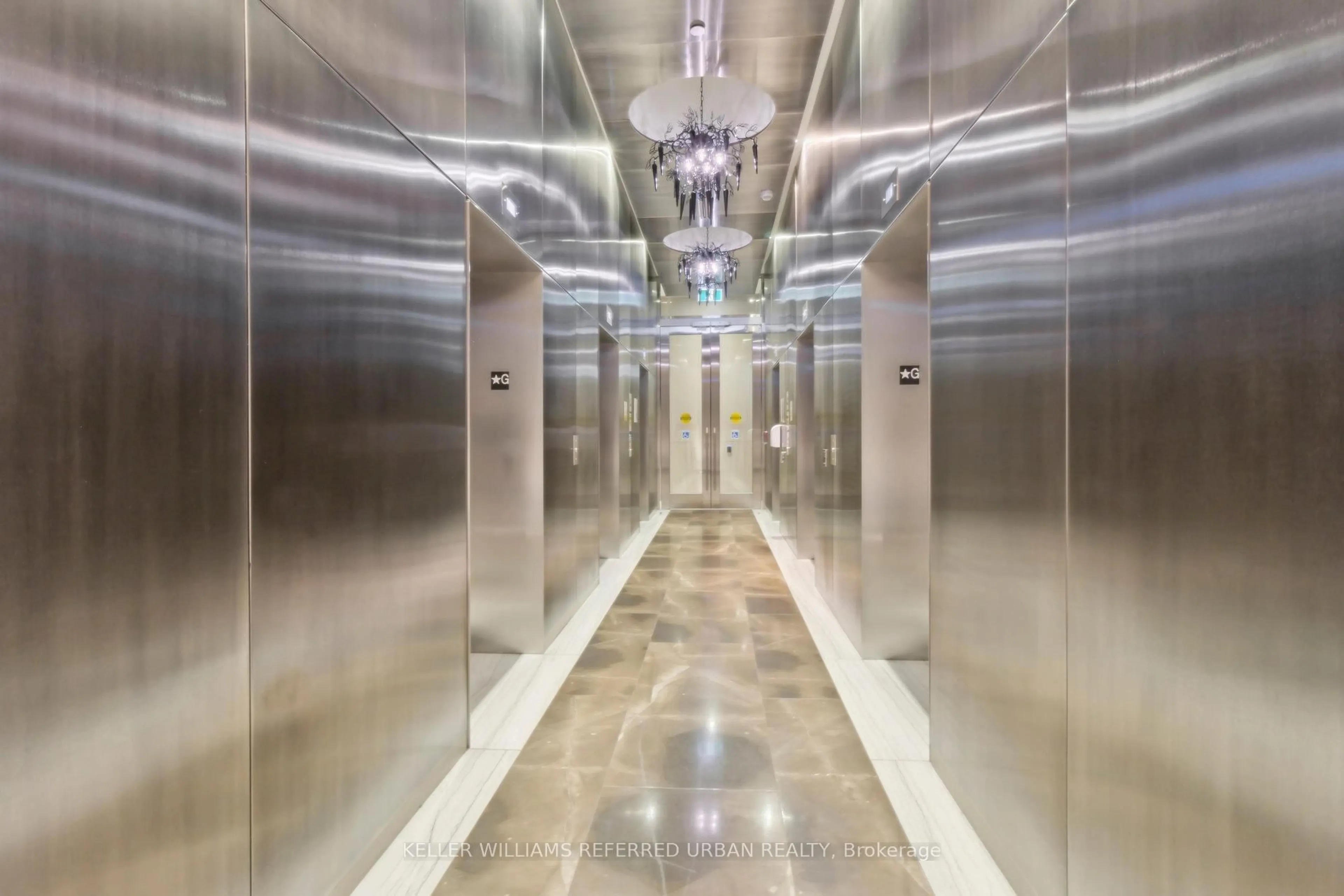 Indoor foyer for 100 Harbour St #3910, Toronto Ontario M5J 0B5