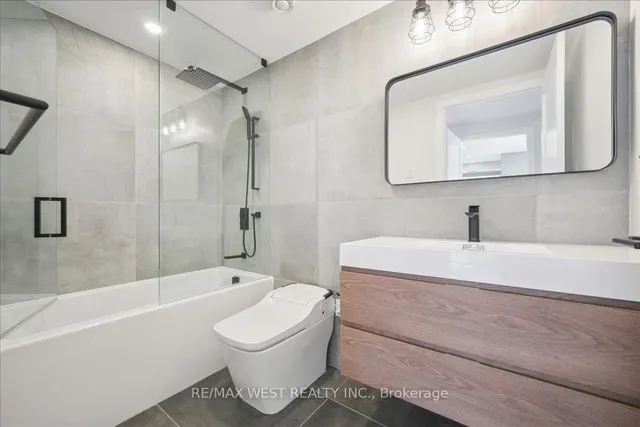 Additional property image - 70 Roehampton Ave Unit 314