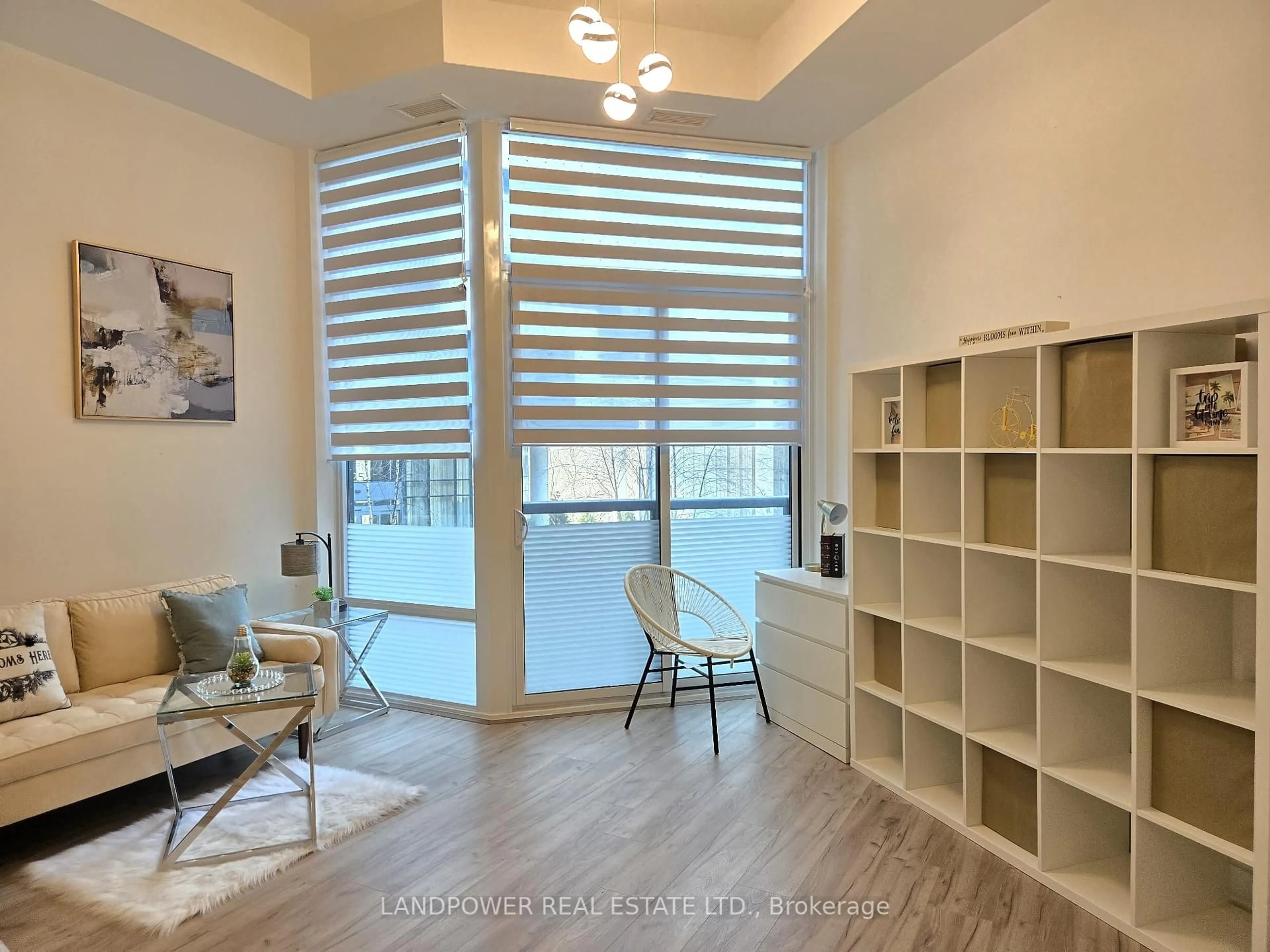 Indoor entryway for 25 Adra Grado Way #258, Toronto Ontario M2J 0H6