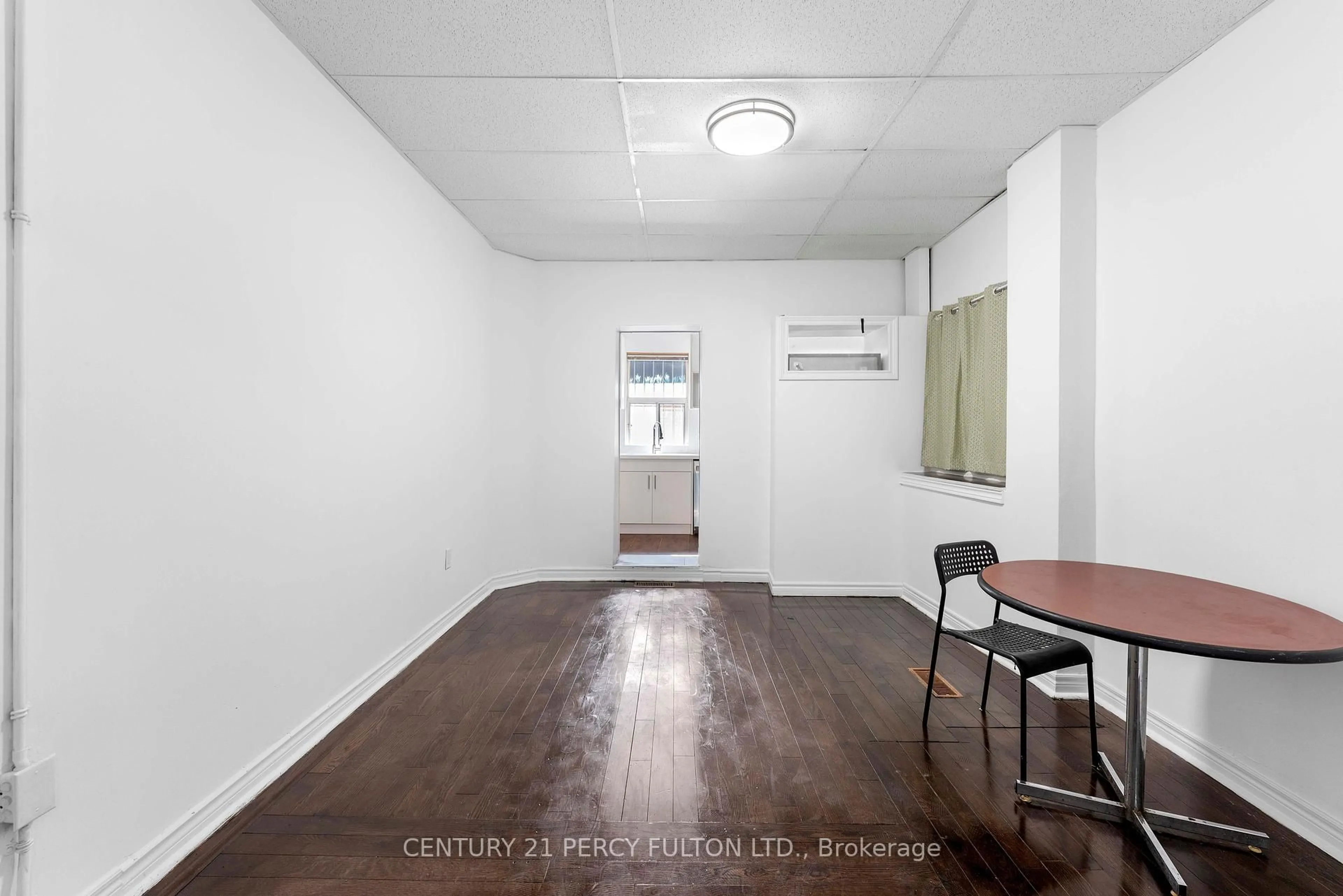 A pic of a room for 47 Grange Ave, Toronto Ontario M5T 1C6