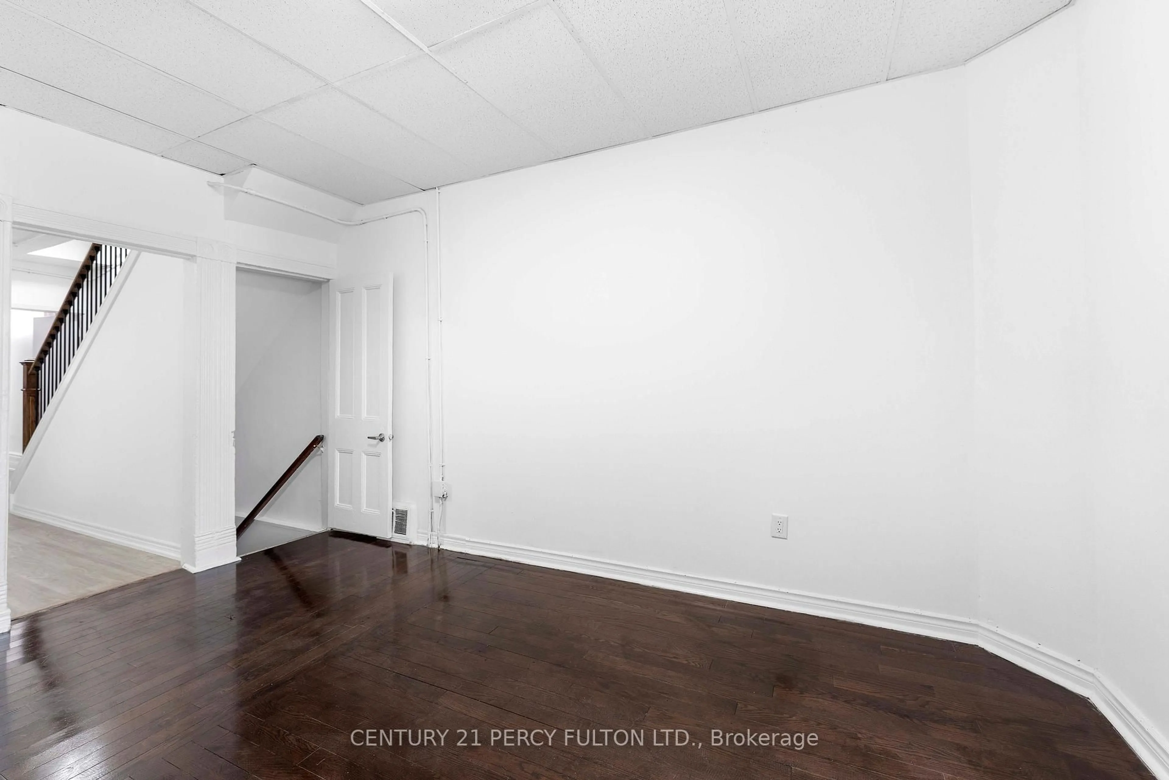 A pic of a room for 47 Grange Ave, Toronto Ontario M5T 1C6