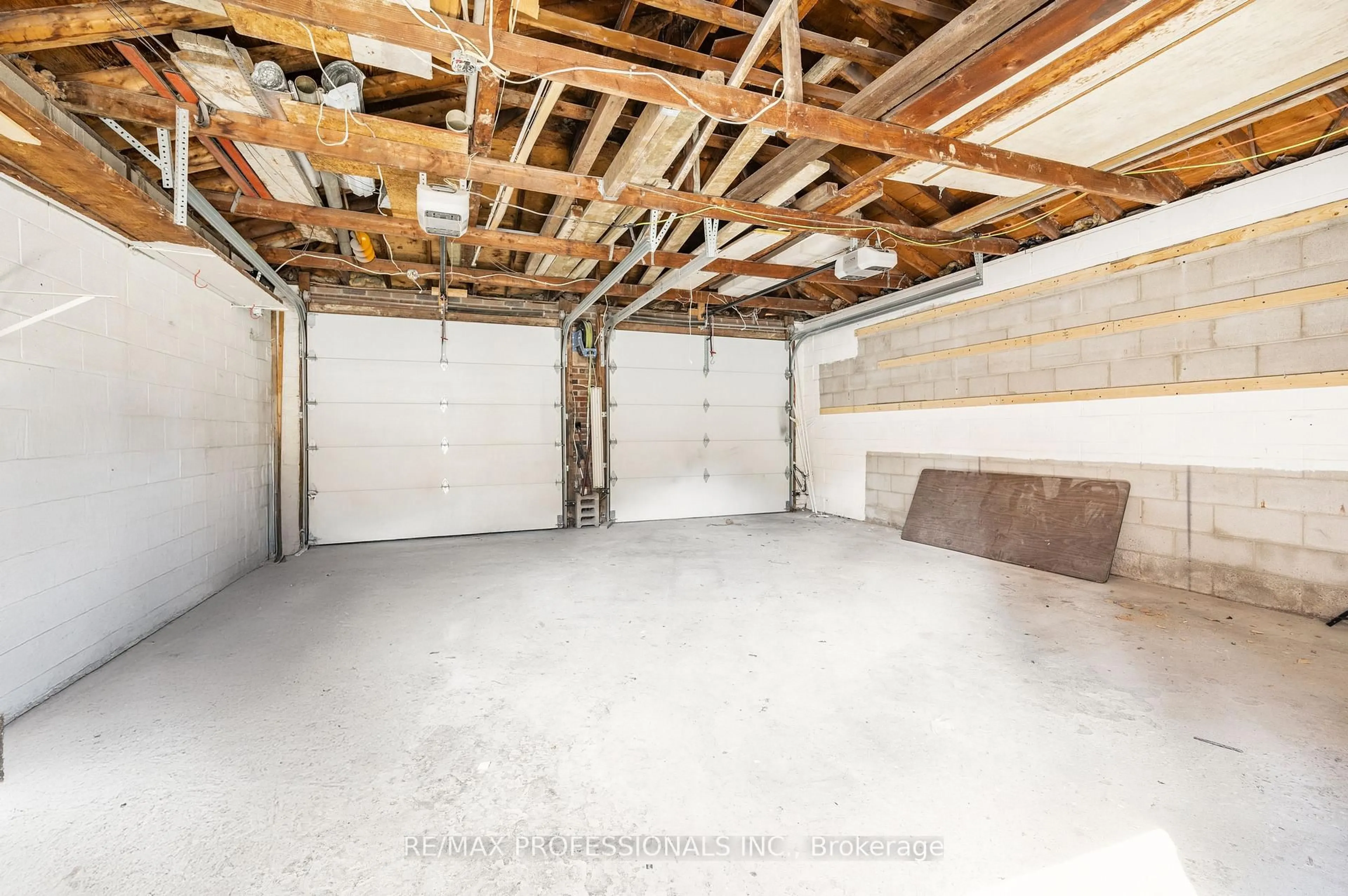 Indoor garage for 560 Atlas Ave, Toronto Ontario M6C 3R4