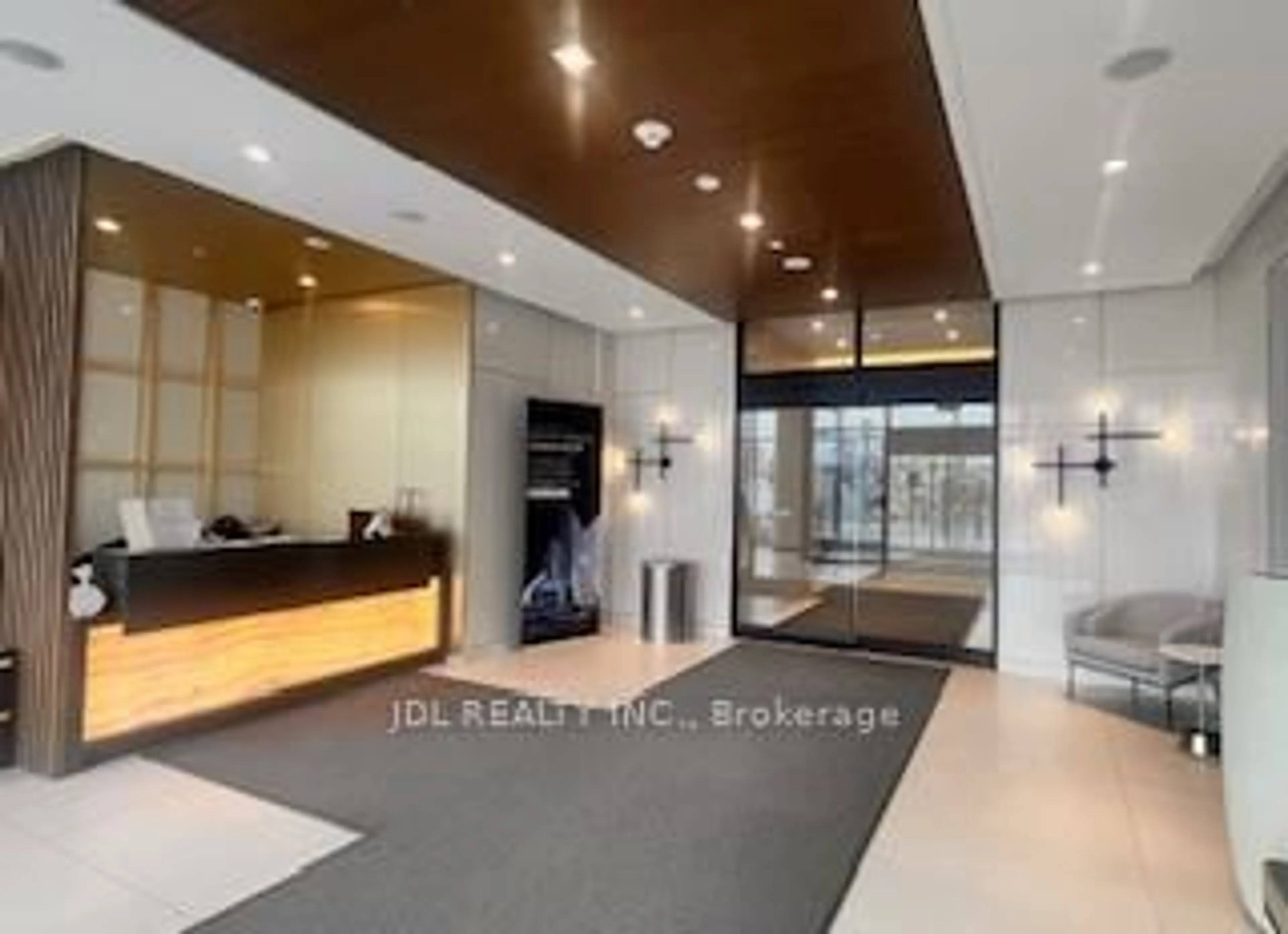 Indoor foyer for 7 Golden Lion Hts #N524, Toronto Ontario M2M 0C1