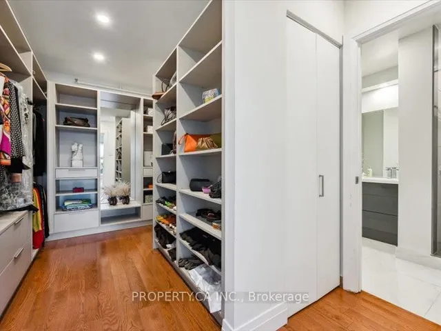 Additional property image - 670 Richmond St Unit 204