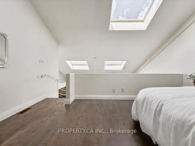 Additional property image - 670 Richmond St Unit 204