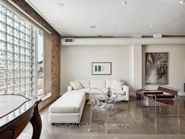 Additional property image - 670 Richmond St Unit 204