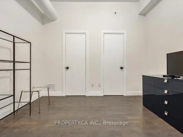 Additional property image - 670 Richmond St Unit 204