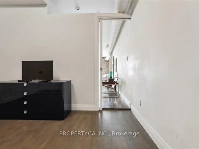 Additional property image - 670 Richmond St Unit 204