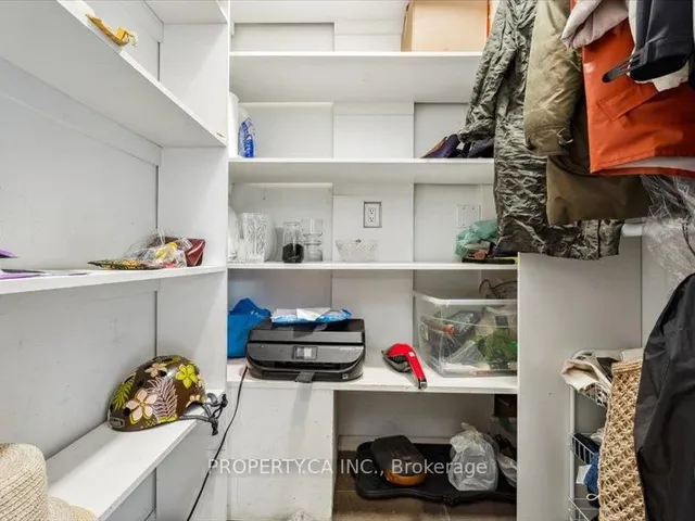 Additional property image - 670 Richmond St Unit 204