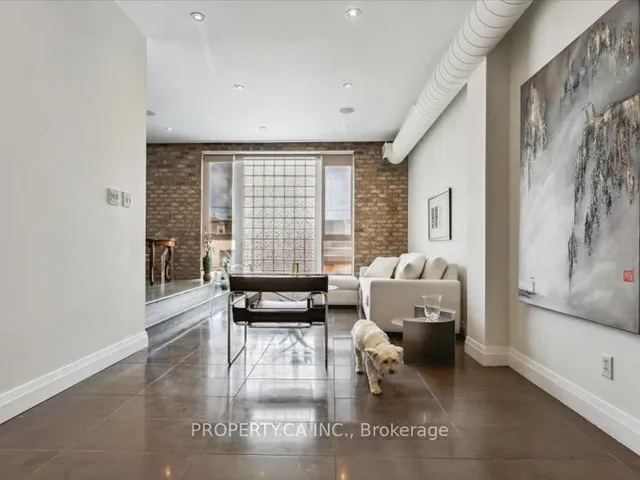 Additional property image - 670 Richmond St Unit 204