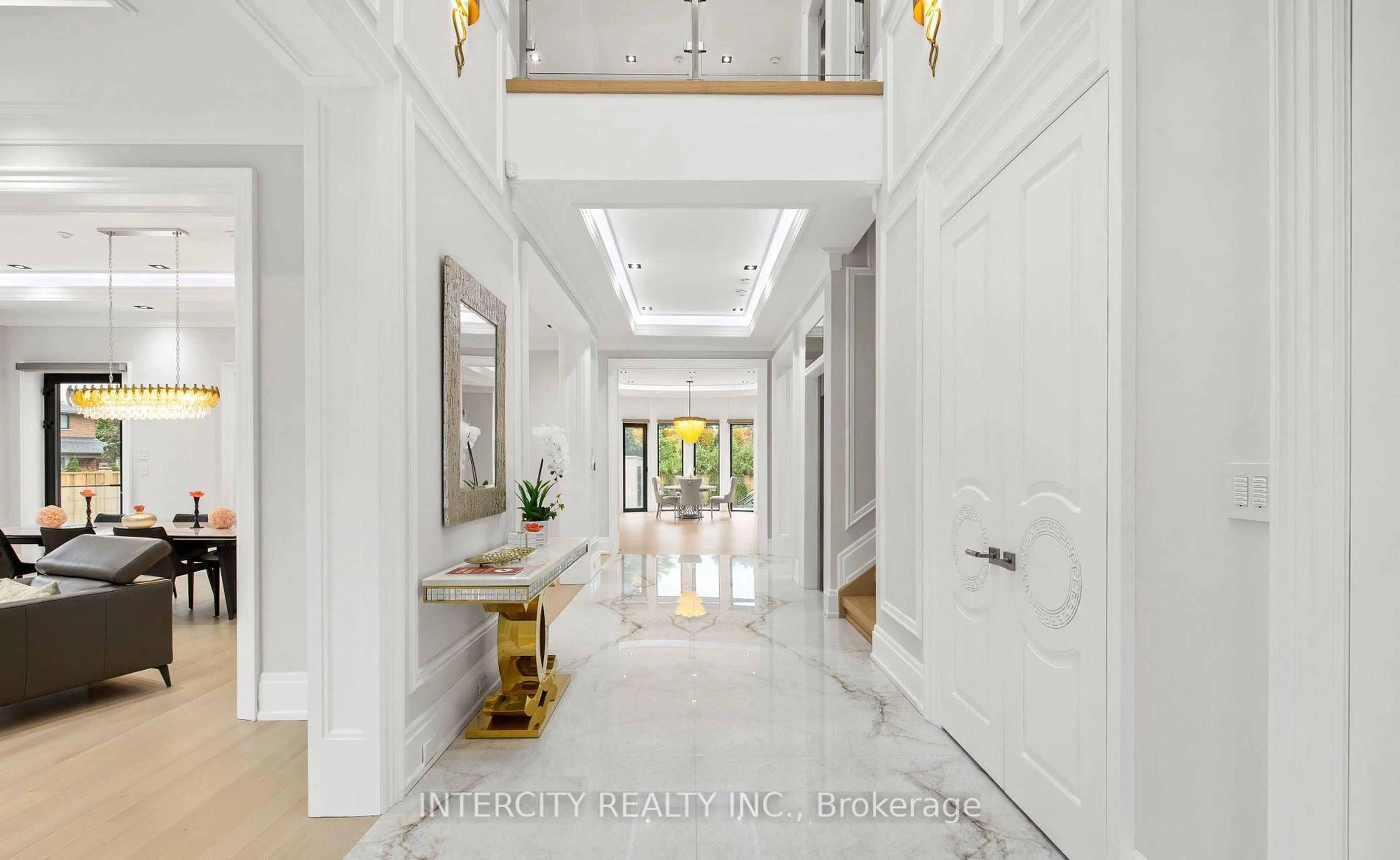 Indoor entryway for 1 Silvergrove Rd, Toronto Ontario M5L 2N5