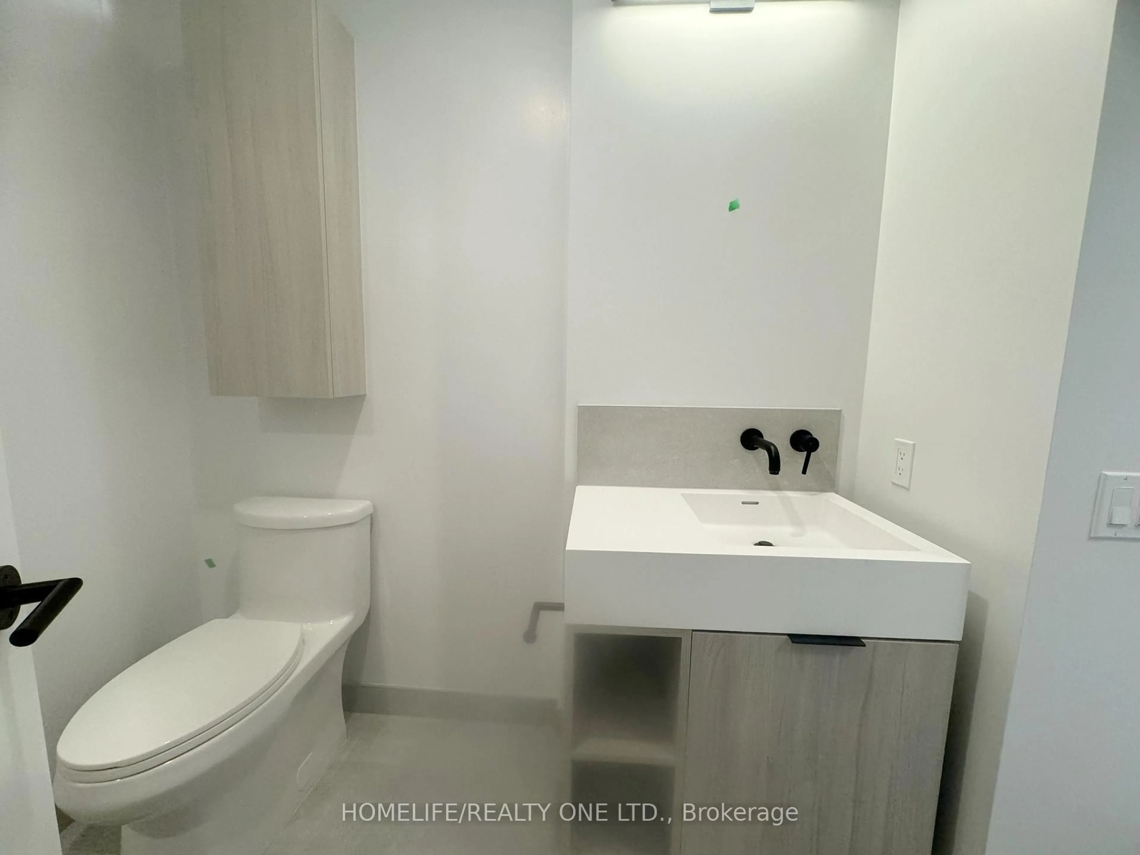 Standard bathroom, unknown for 108 Peter St #4803, Toronto Ontario M5V 2G7