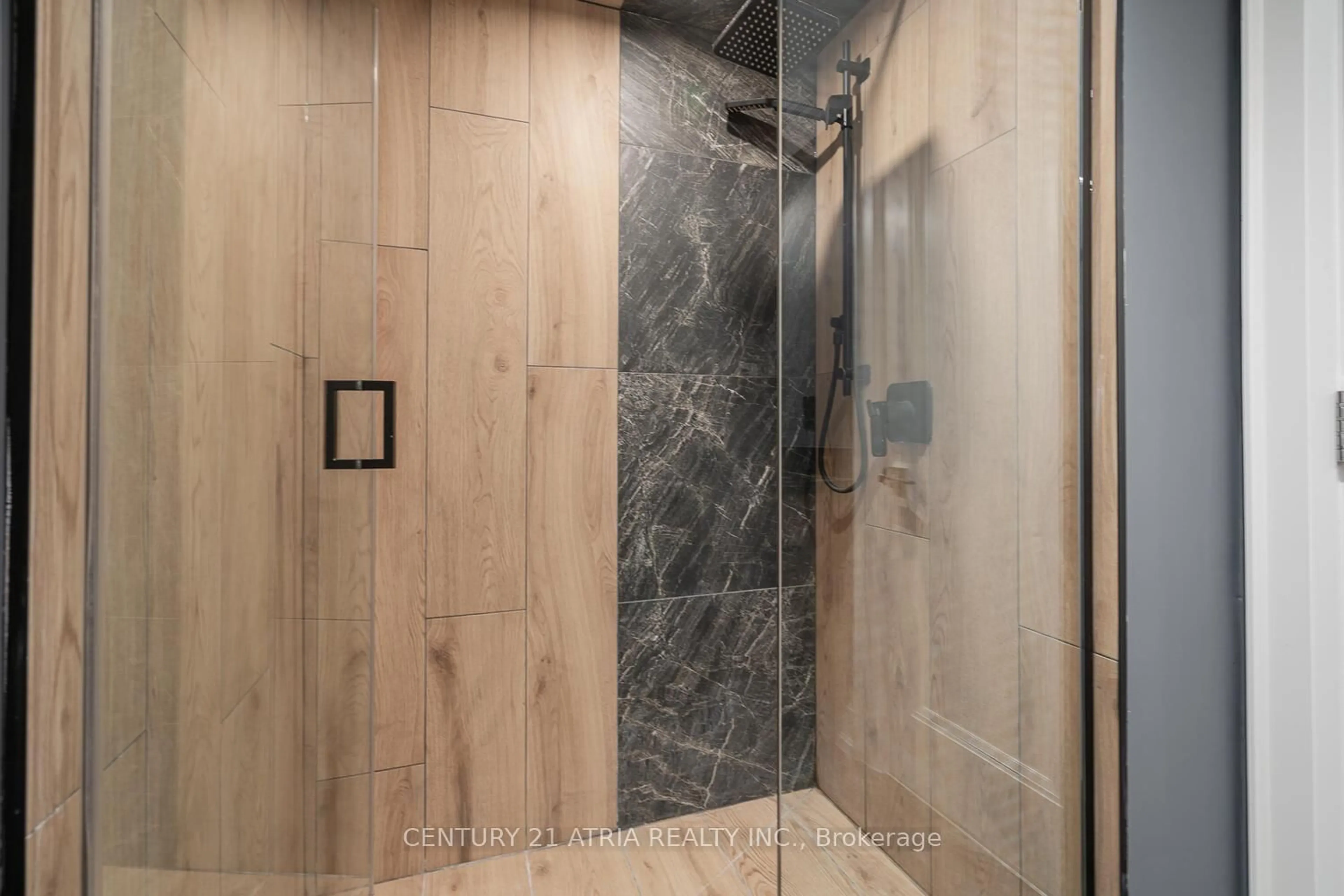 Contemporary bathroom, ceramic/tile floor for 106 Allingham Gdns, Toronto Ontario M3H 1Y2
