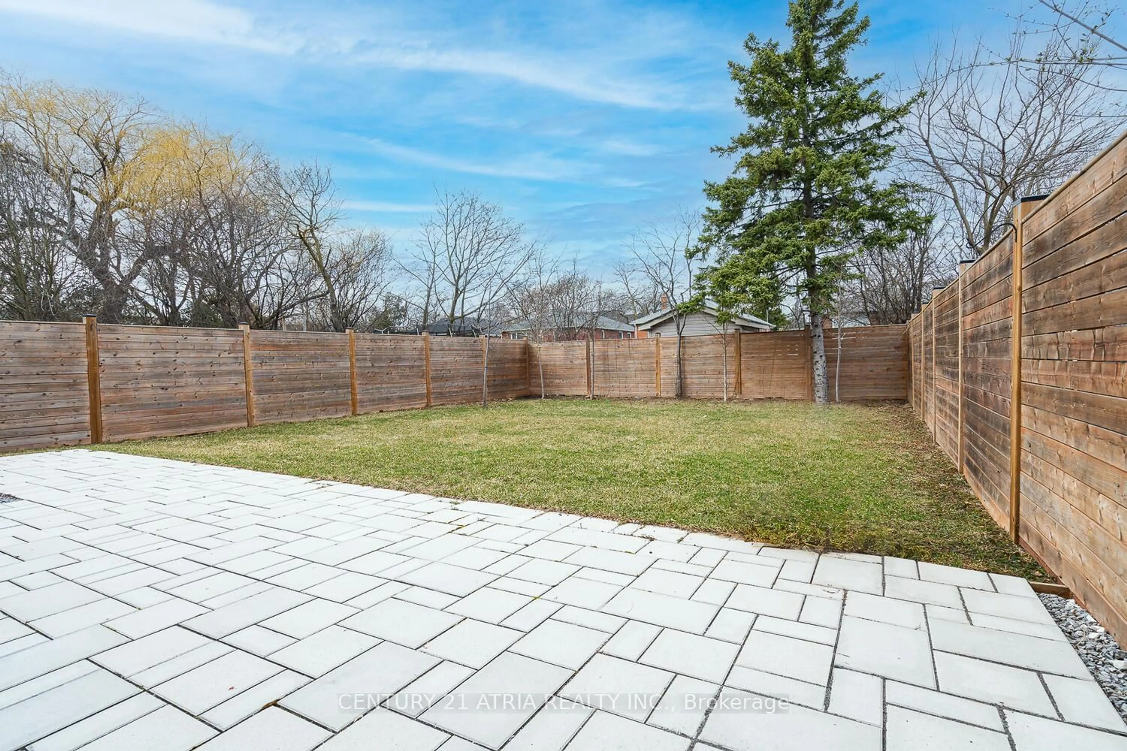 Patio, street for 106 Allingham Gdns, Toronto Ontario M3H 1Y2
