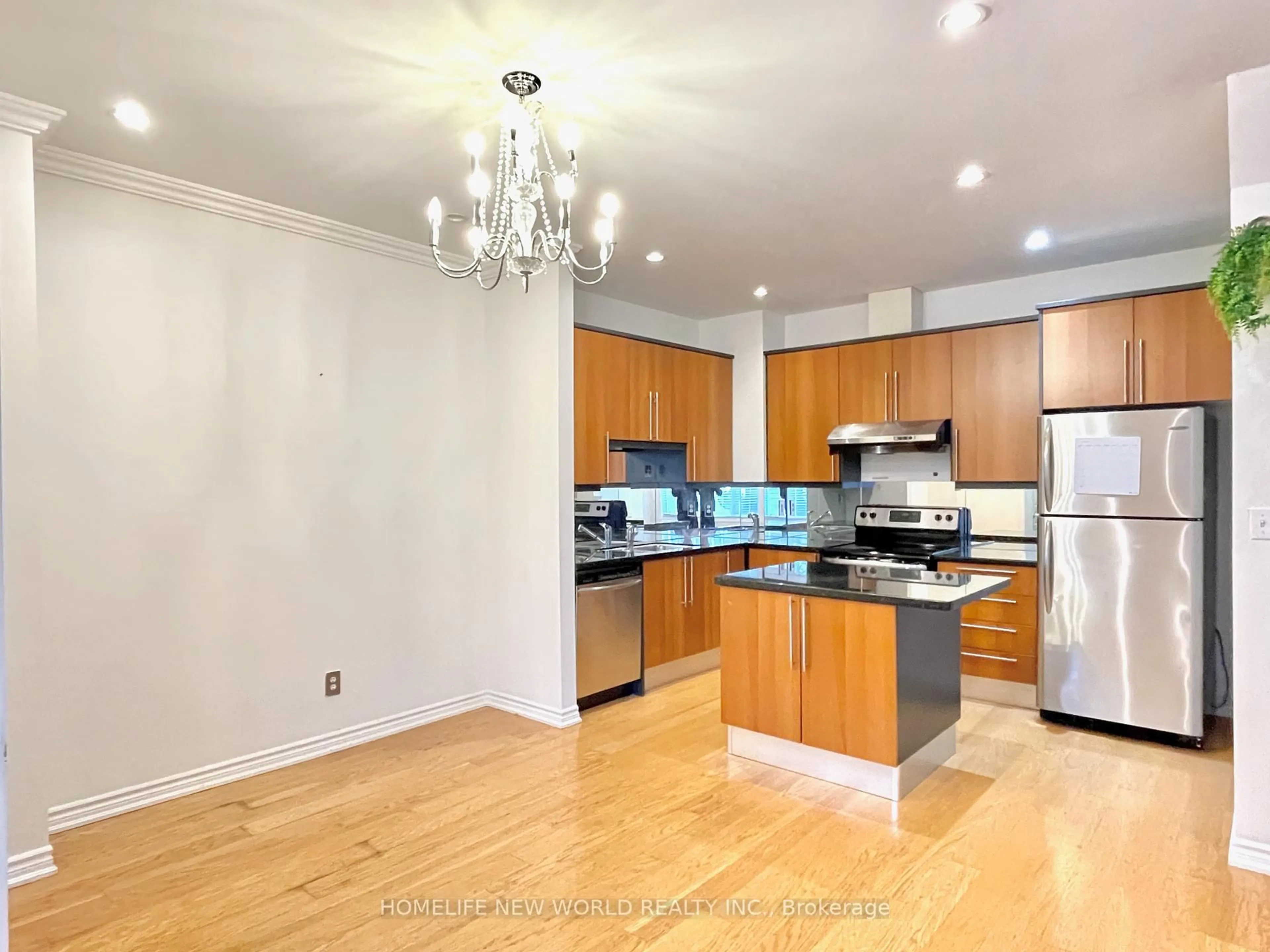 Open concept kitchen, wood/laminate floor for 11 Everson Dr #604, Toronto Ontario M2N 7B9