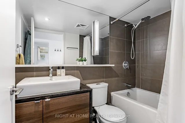 Additional image 11 of 121 Mcmahon Dr Unit 703