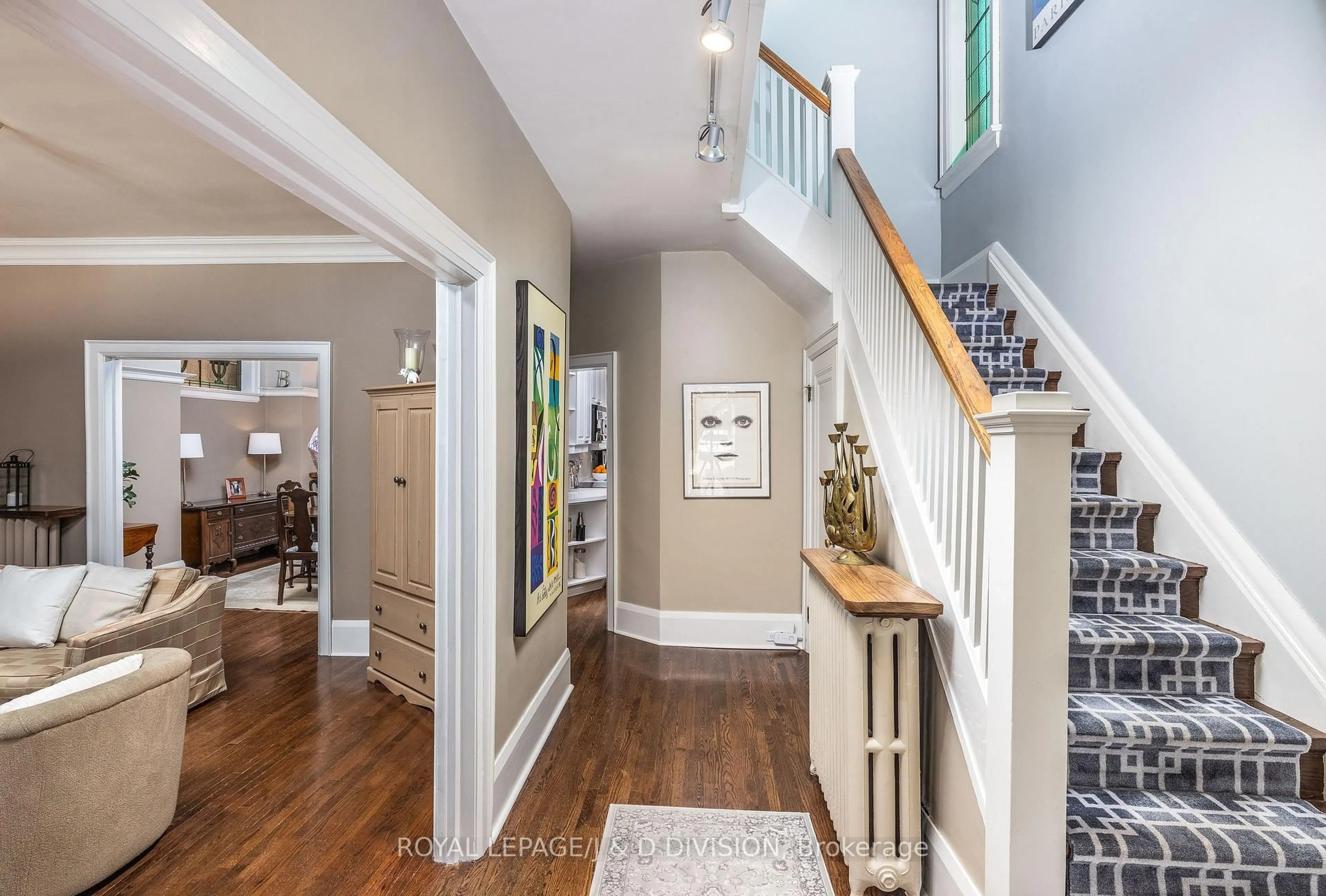 Indoor entryway for 83 Glencairn Ave, Toronto Ontario M4R 1M7
