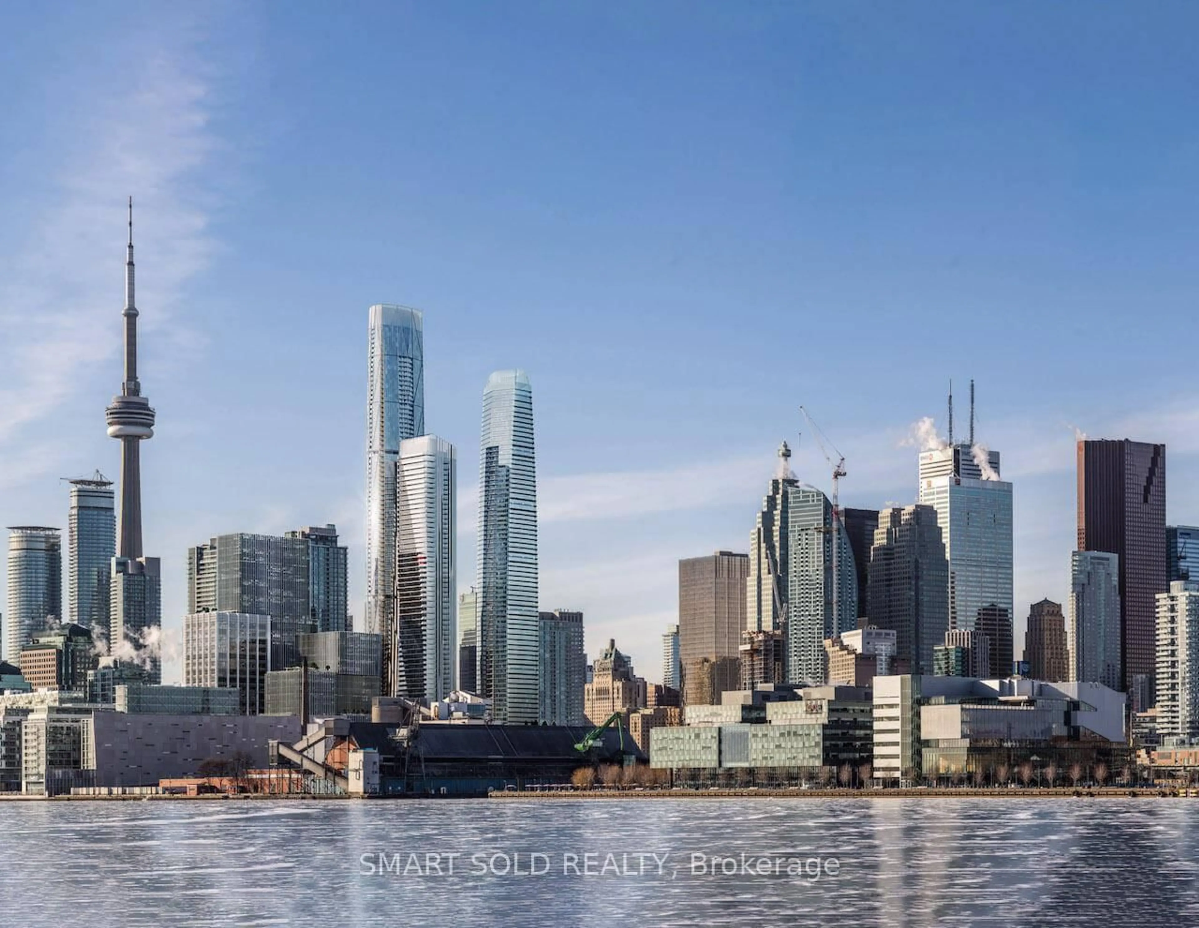 Blurry image for 28 Freeland St #4503, Toronto Ontario M5E 0E3