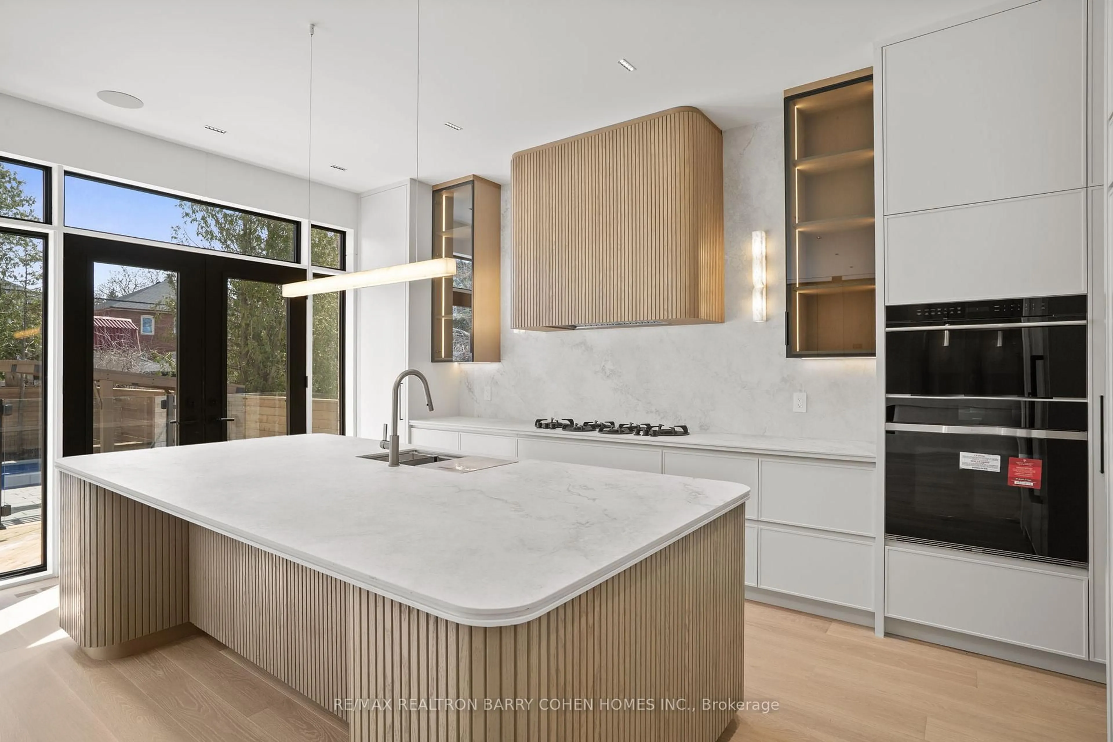 Contemporary kitchen, unknown for 595 Broadway Ave, Toronto Ontario M4G 2S4