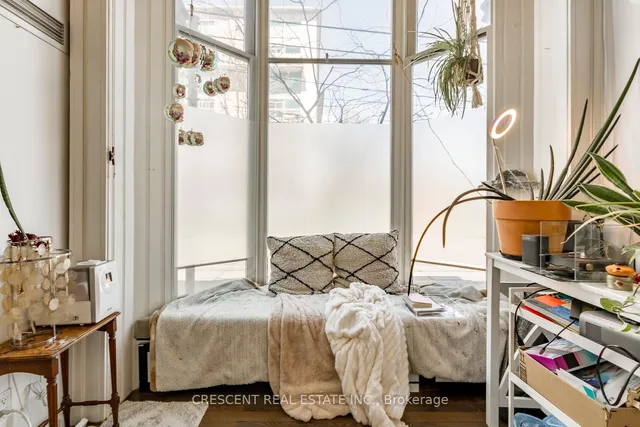 Additional property image - 915 King St Unit 208