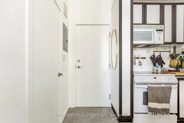 Additional property image - 915 King St Unit 208