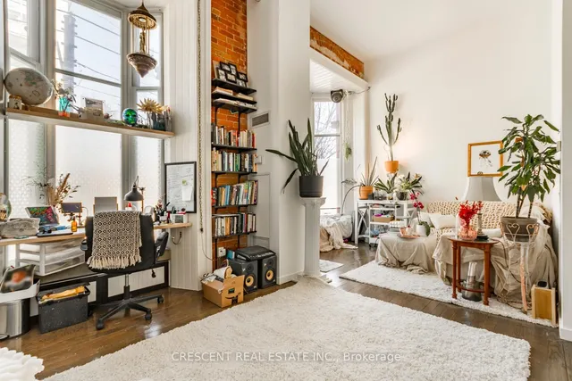 Additional property image - 915 King St Unit 208