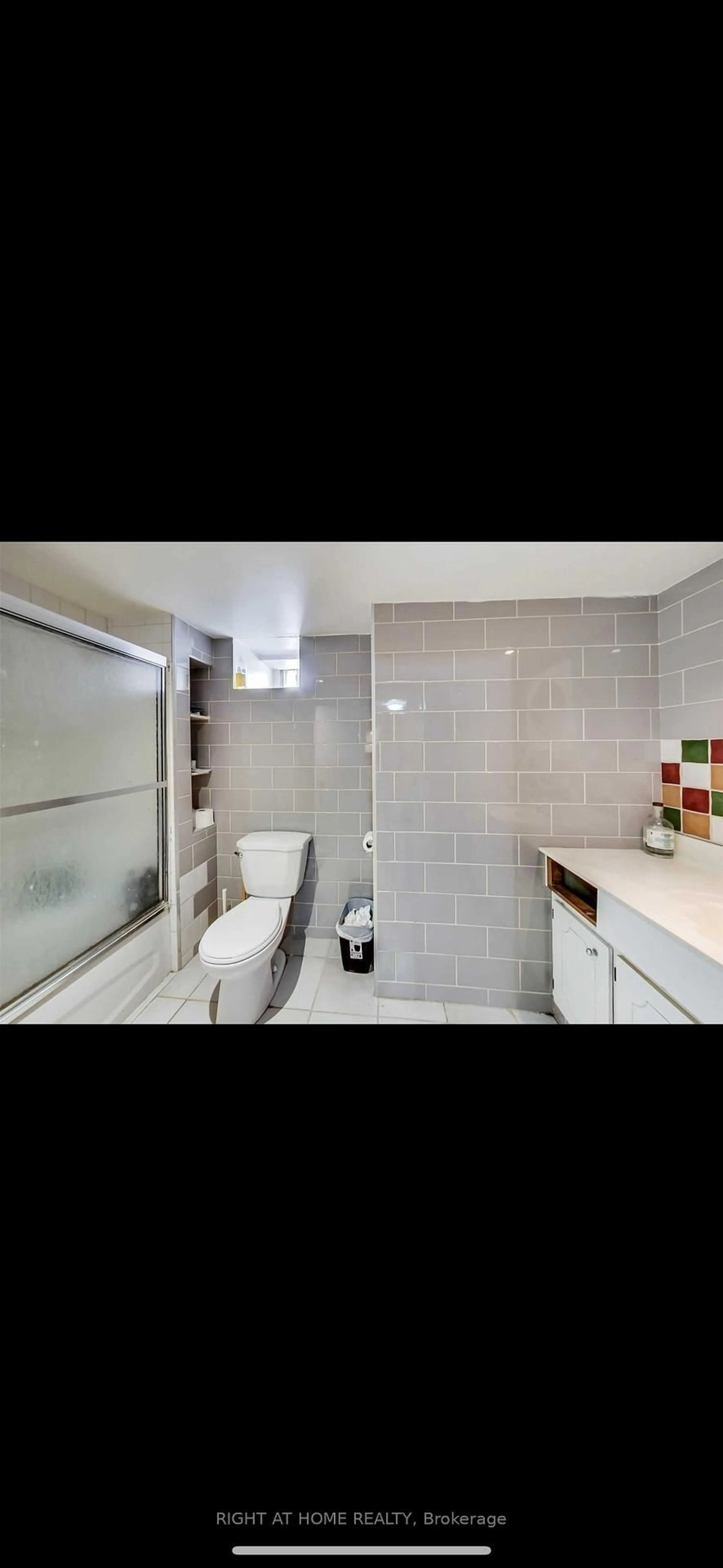 Standard bathroom, ceramic/tile floor for 50 Shirley St, Toronto Ontario M6K 1T1