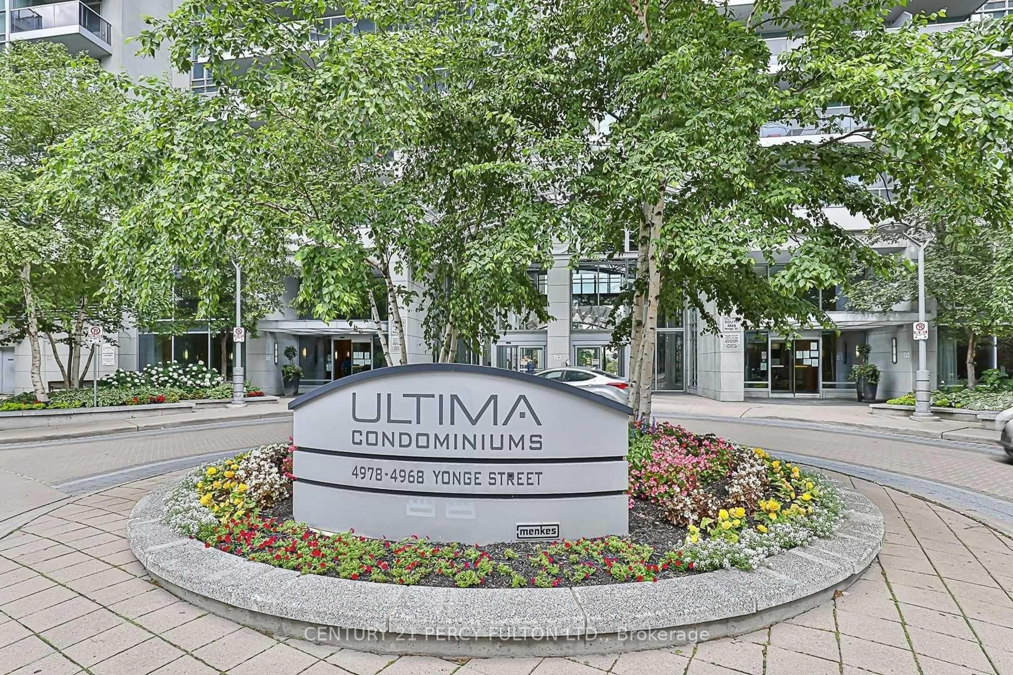 Indoor foyer for 4978 Yonge St #2115, Toronto Ontario M2N 7G8