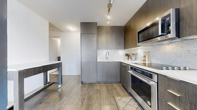 Additional image 30 of 38 Iannuzzi St Unit 2506