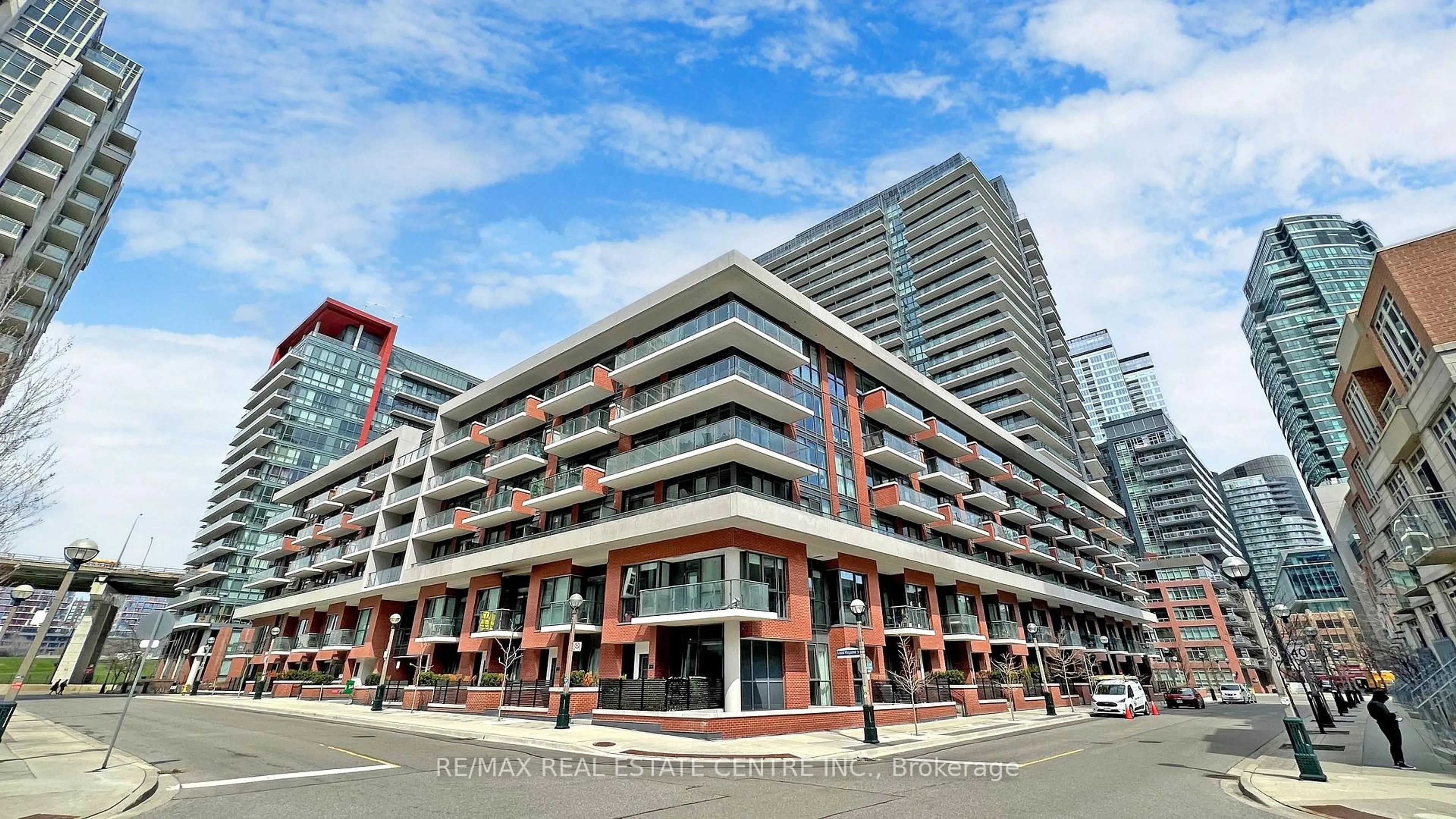 Unknown for 38 Iannuzzi St #2506, Toronto Ontario M5V 0S2