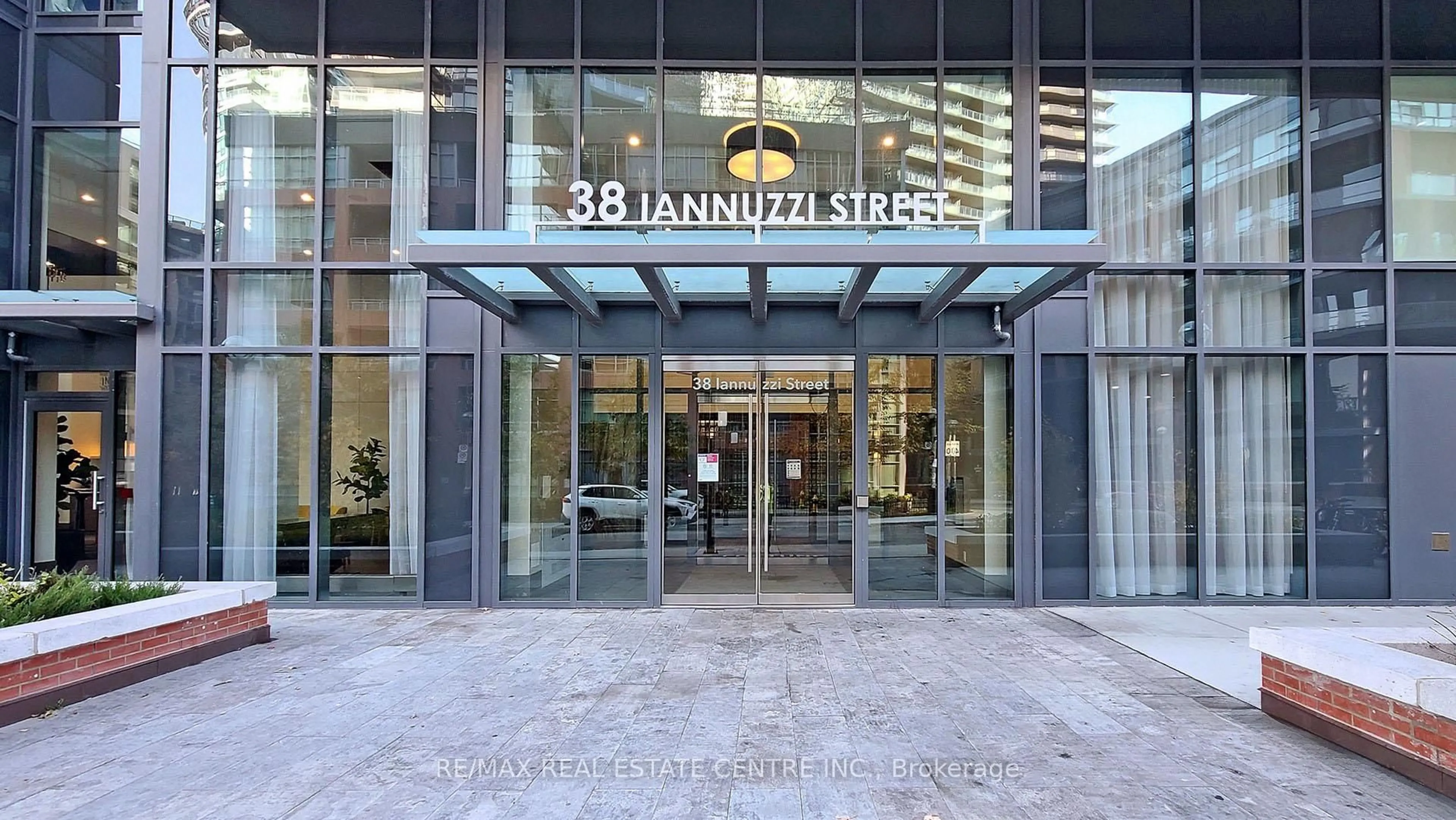 Lobby for 38 Iannuzzi St #2506, Toronto Ontario M5V 0S2